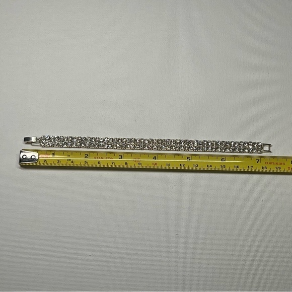 VINTAGE Silver Tone Double Row Tennis Bracelet w/ Clear Rhinestones - Picture 9 of 9